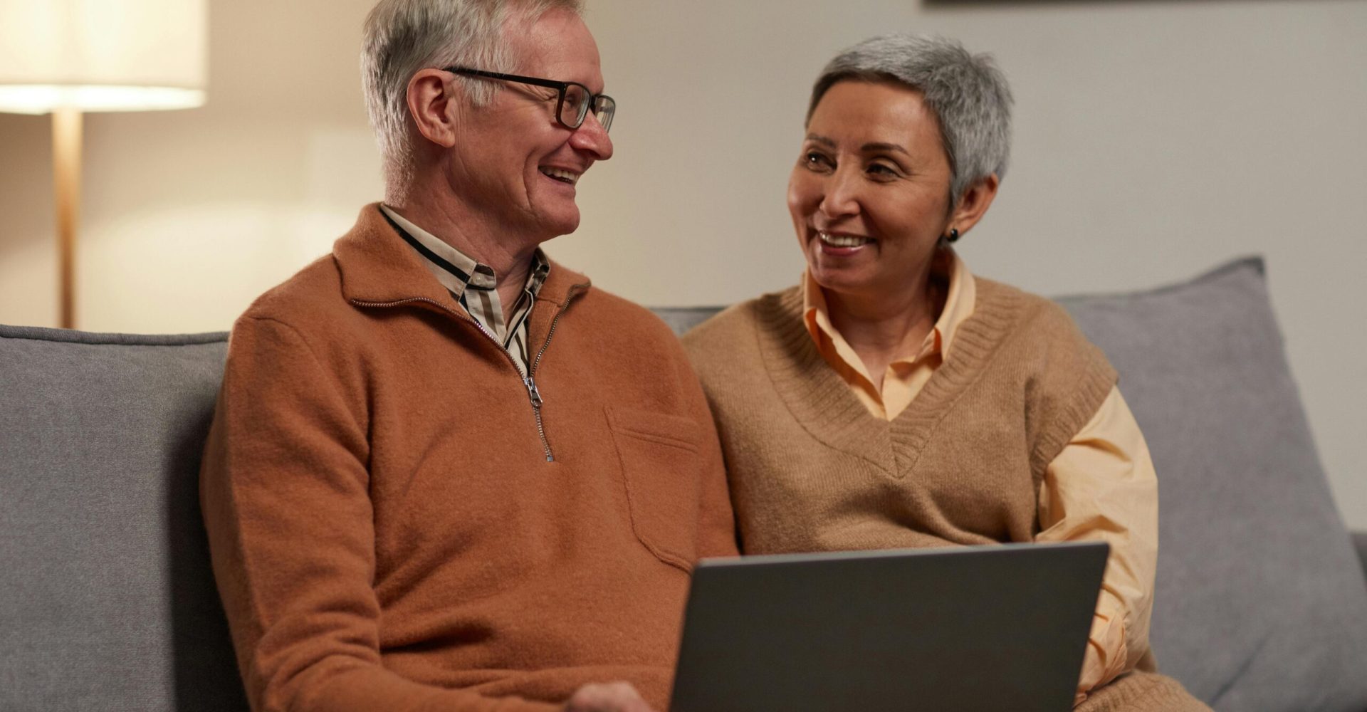 a hospice patient and wife talking.